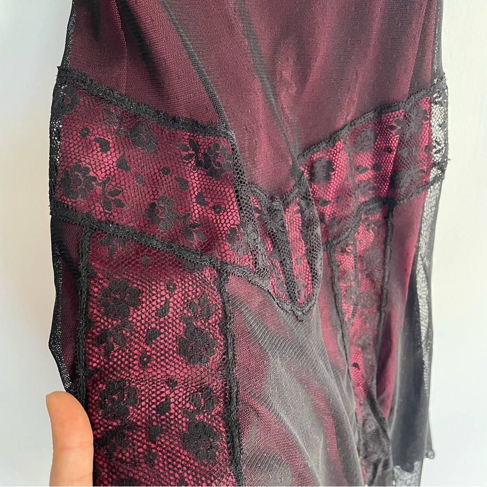 Betsey Johnson Vintage Archive Midi Dress Goth
Rare Overlay Lace Y2K 90s Size M - Picture 10 of 15